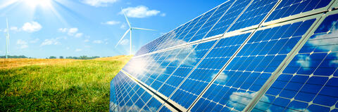 PV-Anlage und und Windrad in Landschaft (Bildquelle: Philip Steury - stock.adobe.com) PV-Anlage und und Windrad in Landschaft (Bildquelle: Philip Steury - stock.adobe.com)