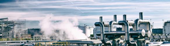 Rohrleitungen einer Industrieanlage (Bildquelle: Fotolia) Rohrleitungen einer Industrieanlage (Bildquelle: Fotolia)