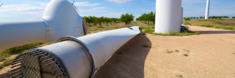 Abbau eines Windrads © PantherMedia Abbau eines Windrads © PantherMedia