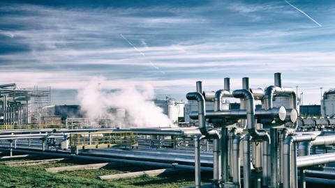 Rohrleitungen einer Industrieanlage (Bildquelle: Fotolia) Rohrleitungen einer Industrieanlage (Bildquelle: Fotolia)