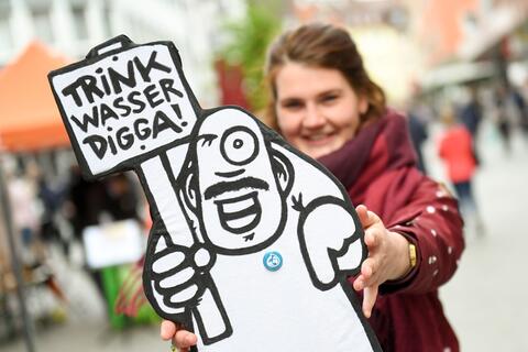 Trinkwasser - Digga - oder was geht? Viva con Agua de Sankt Pauli e. V. (Quelle: Tobias Hase)