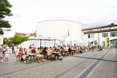 Besucherinnen und Besucher. (Quelle: Tobias Hase)