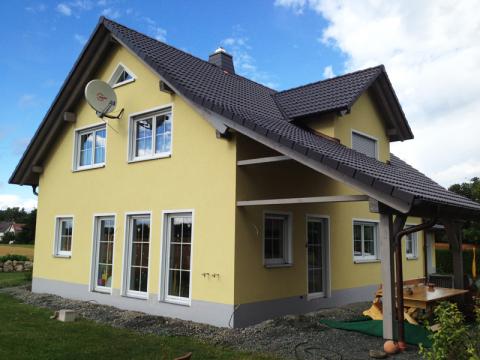 Ansicht des neugebauten Einfamilienhauses. (Quelle: Wolfgang Herold)