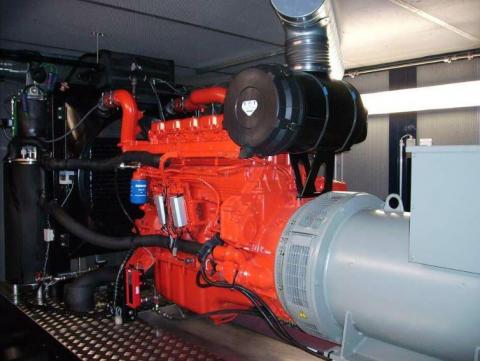 Das BHKW mit 240 kW elektrischer und 240 kW thermischer Leistung (Bildautor: Markus Brautsch)