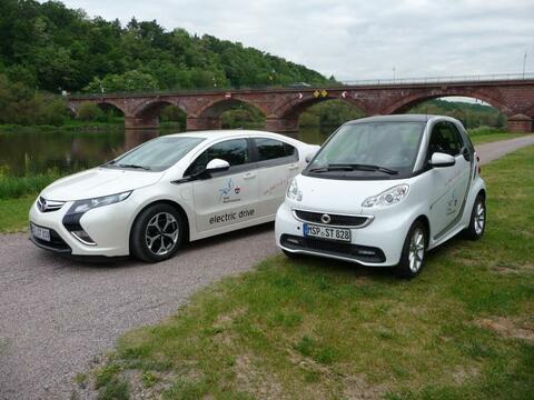 Das Elektro- und Hybridfahrzeug für die Bediensteten des Rathauses der Stadt Marktheidenfeld. (Quelle: Energie-Atlas Bayern)