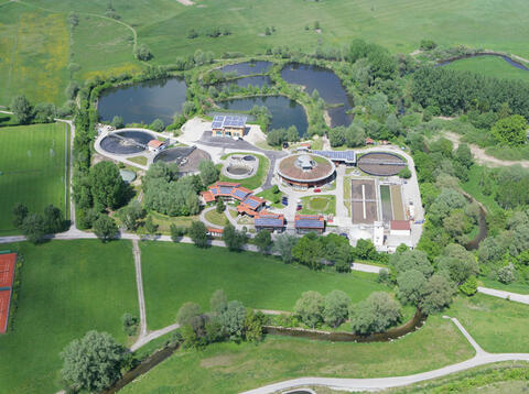 Luftbild der Kläranlage Ammersee. (Quelle: Energie-Atlas Bayern)