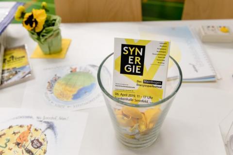Der Synergie-Flyer im Glas! (Quelle: Daggi Binder, maizucker.de)
