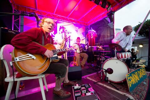 Gankino Circus - Zeitgemäße Volksmusik mit viel Humor. Gankino Circus - Zeitgemäße Volksmusik mit viel Humor. (Quelle: Tobias Hase)