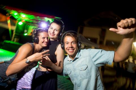 Sommerliche Headphoneparty in Aschaffenburg. (Quelle: Tobias Hase)