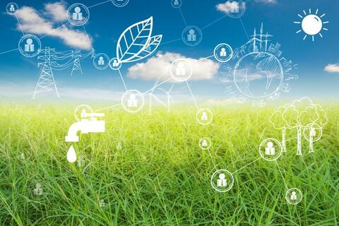 Blauer Himmel und grüne Wiese mit kleinen Symbolen darauf wie einem Wasserhahn oder Stromleitungen. (Quelle: tonefotografia - Fotolia.com) Energie- und Umweltschutz Symbolbild