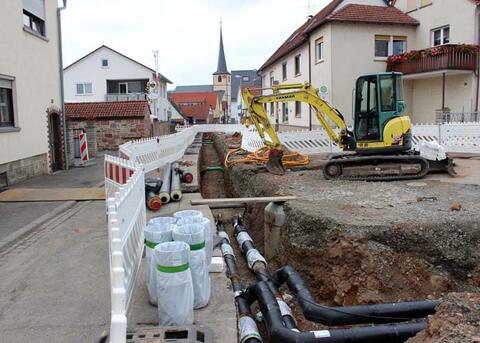 Verlegung der Nahwärmeleitungen in der Hauptstrasse von Gössenheim