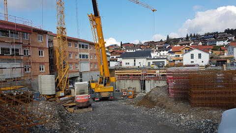 Der Standort Nahwärmenetz Linzenleiten während der Bauarbeiten (Quelle: Energie-Altas Bayern)