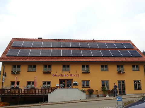PV-Anlage auf dem Dach des Gasthof Kreuz (Quelle: Energie-Atlas Bayern)