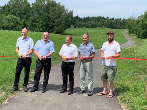 Der neue Radweg wird eröffnet (Quelle: Energie-Atlas Bayern)