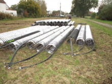 Die Energiekörbe liegen auf dem Rasen und werden bald eingebaut (Quelle: Simone Walker-Hertkorn).