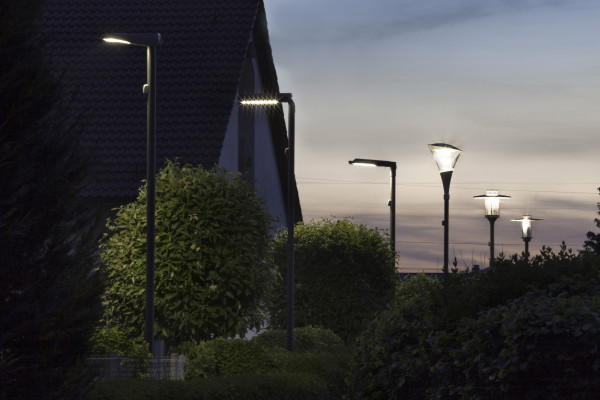 Innovative Straßenbeleuchtung (Quelle: LED-Leuchtenkompetenzzentrum Königsbrunn) Innovative Straßenbeleuchtung