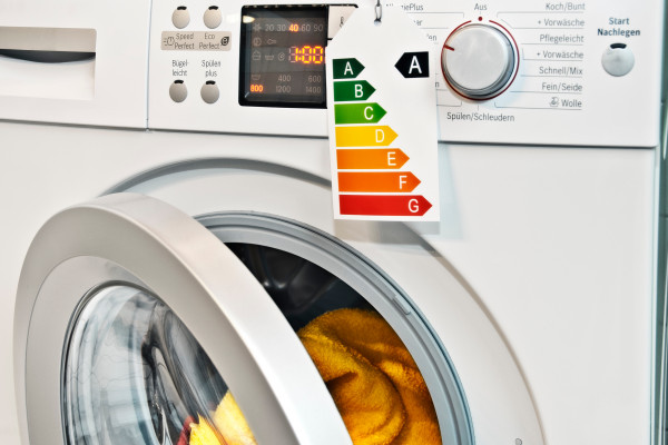 Waschmaschine mit Energielabel (Bildquelle: gopixa -stock.adobe.com) Waschmaschine mit Energielabel (Bildquelle: gopixa -stock.adobe.com)