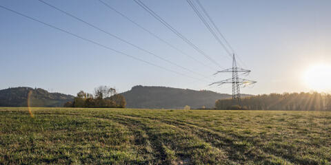 Freileitung am Horizont (Quelle: StMWi)